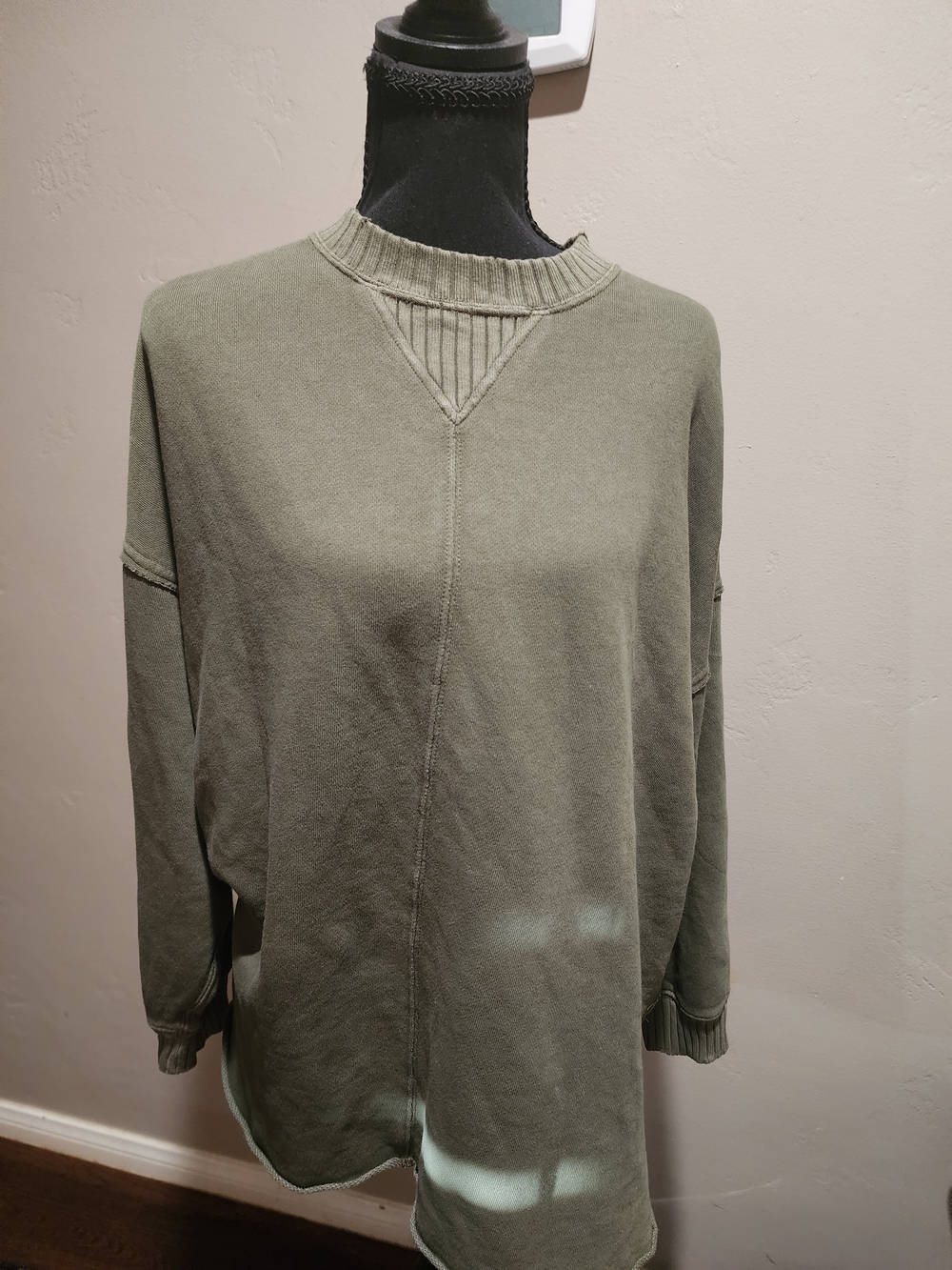 aerie Olive Crewneck Pullover Sweater